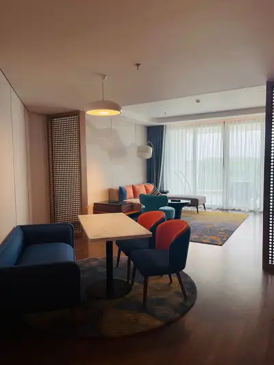 Review image 8